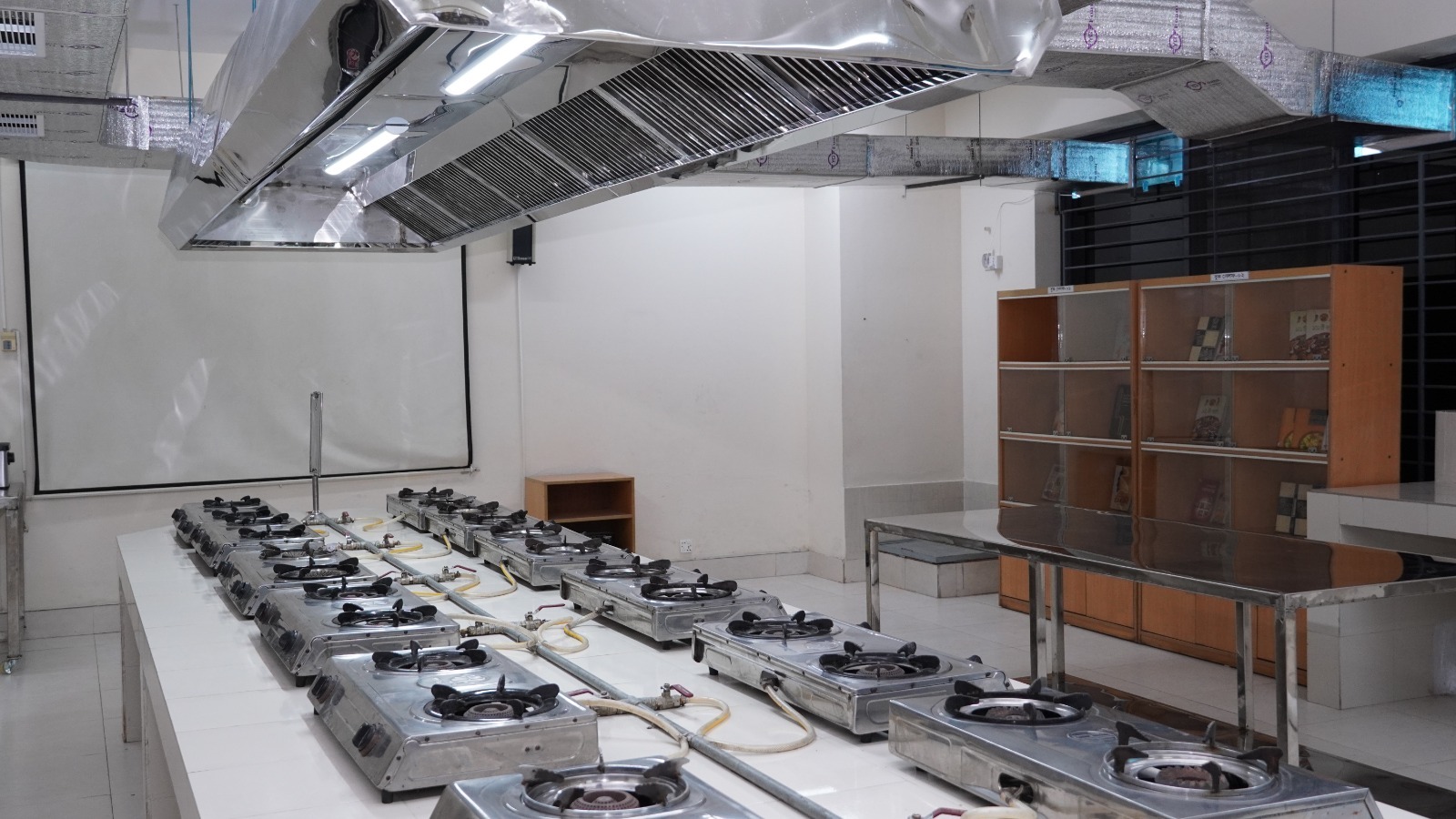 NIHOM Students - NIHOM